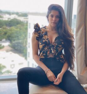 classy-escort-service-udaipur