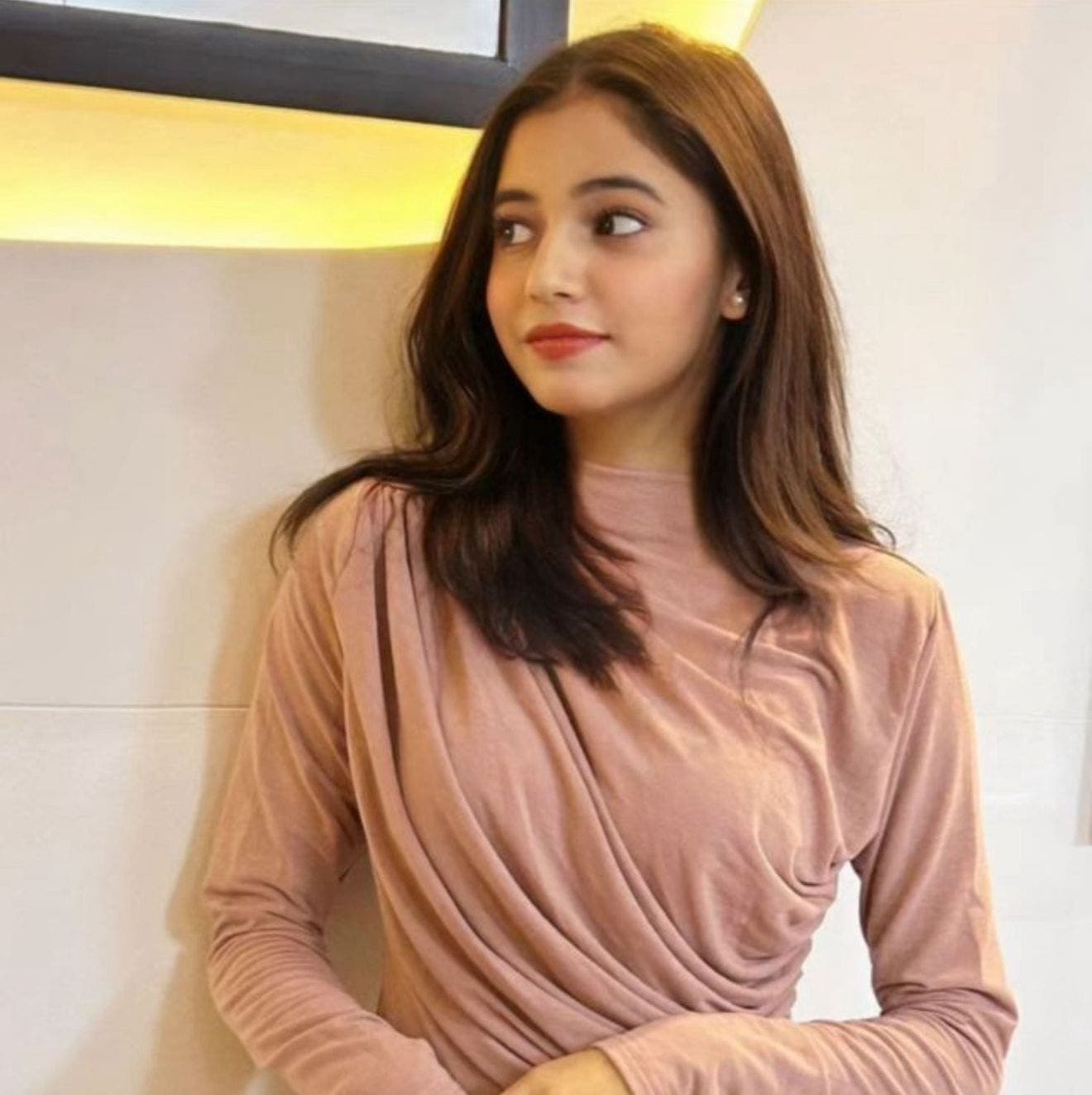 luxury-escort-service-udaipur